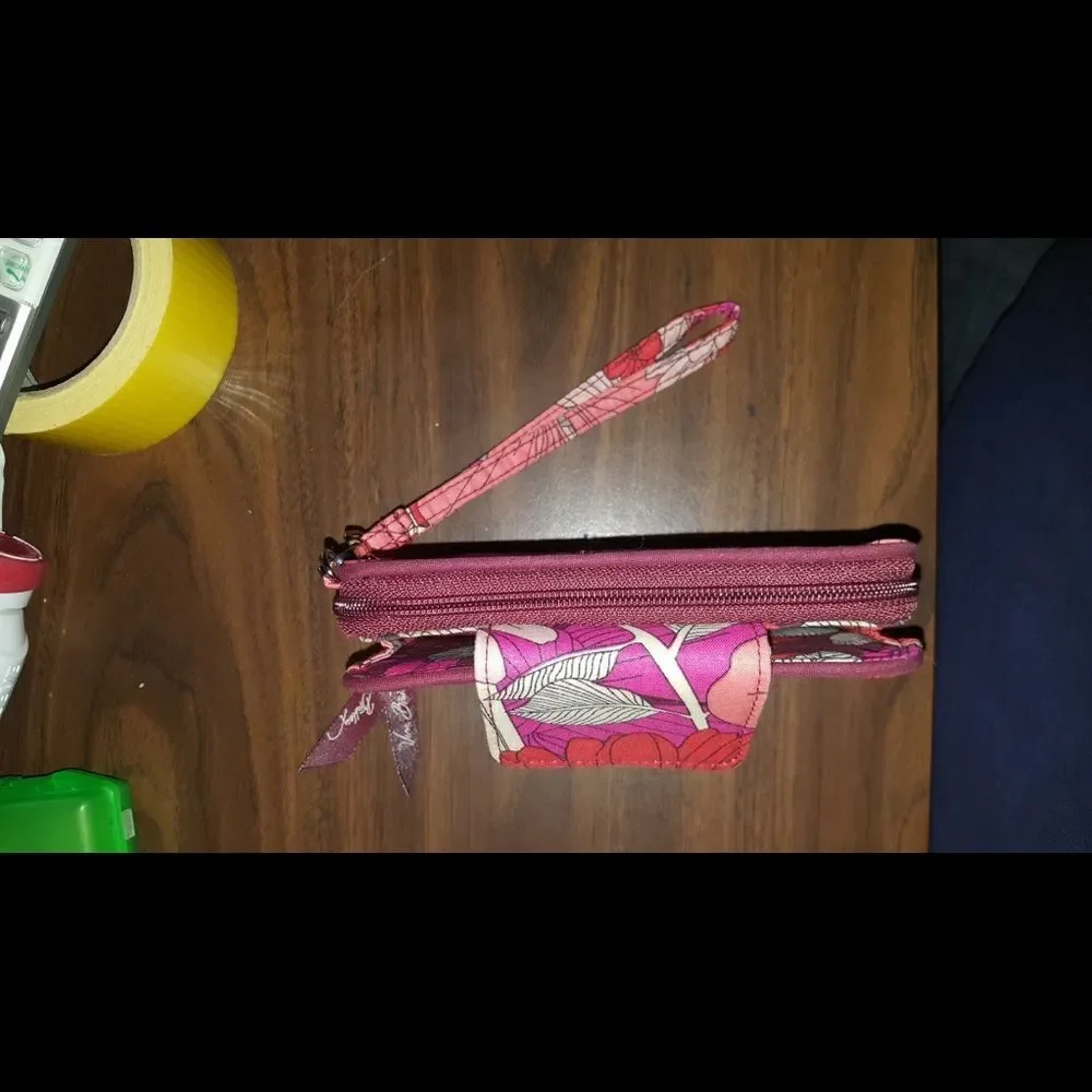 #217 Vera Bradley Retired “Bohemian Blooms” Wristlet - Picture 7 of 13